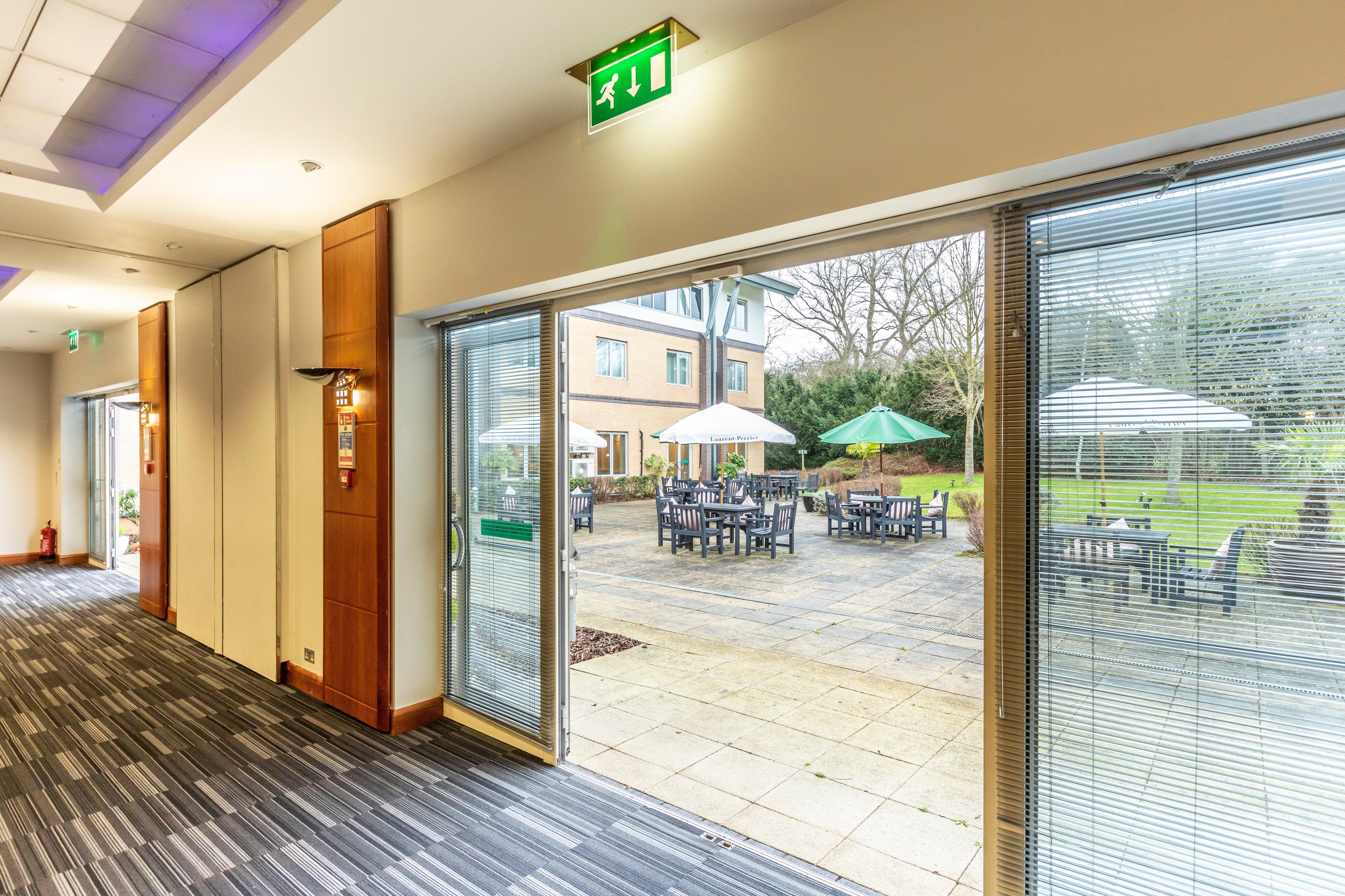 Holiday Inn Oxford By Ihg Buitenkant foto